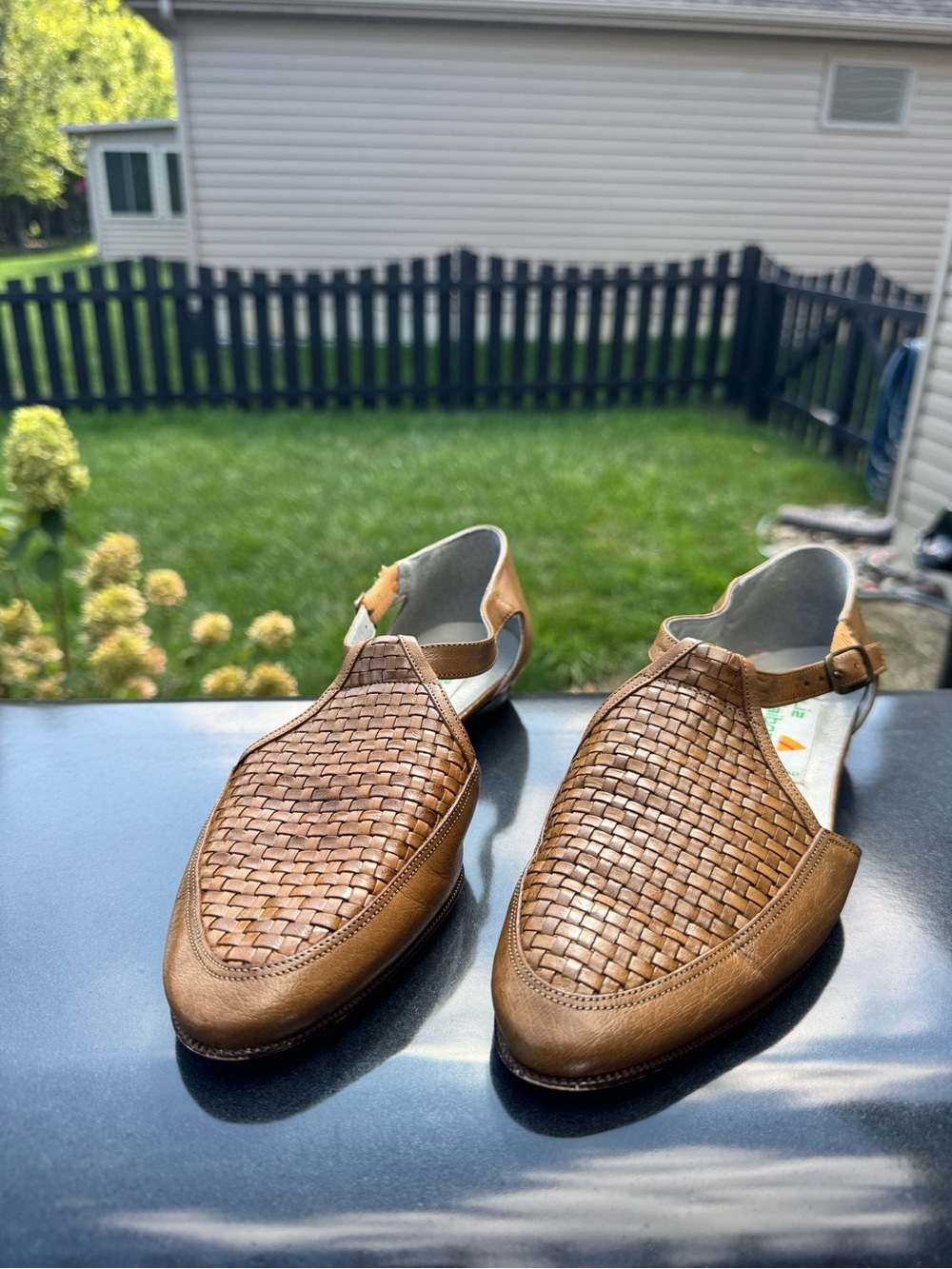 Lady’s vintage Liz Claiborne Made in Italy flats